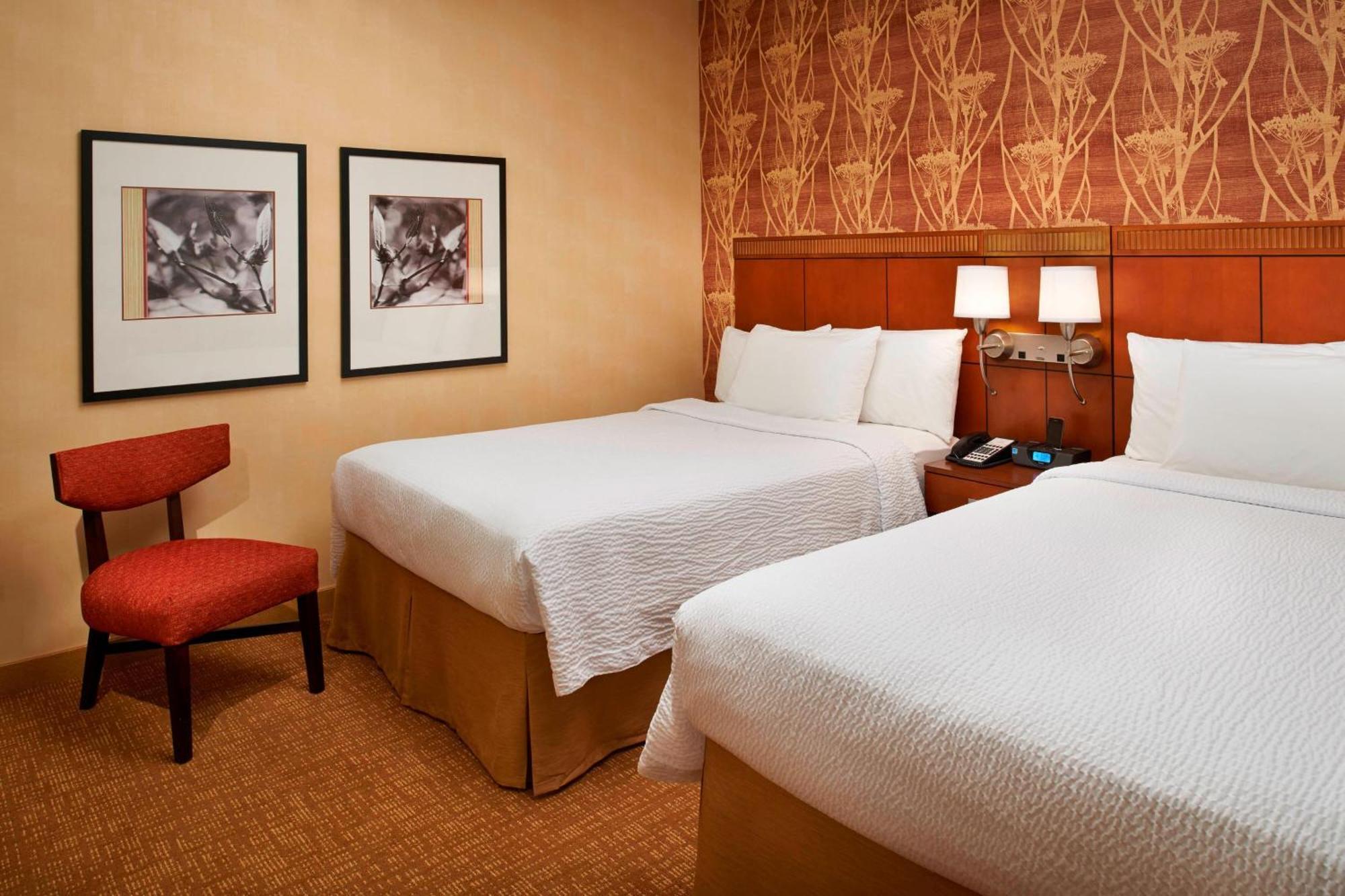 Отель Courtyard Columbus Уортингтон Экстерьер фото